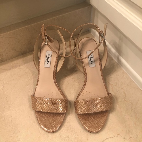 clarks heels gold